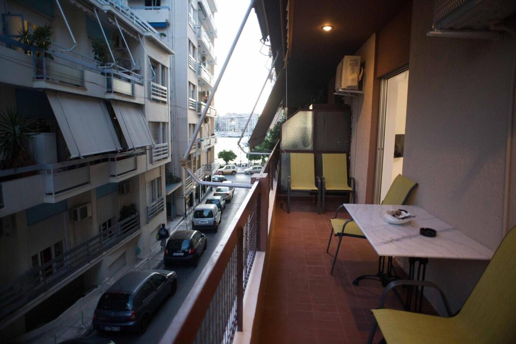 Cozy Apartment With Sea View Next To Marina Zeas Piraeus Exterior photo