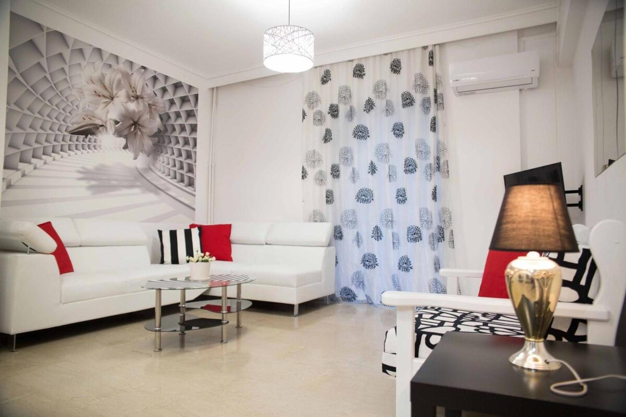 Cozy Apartment With Sea View Next To Marina Zeas Piraeus Exterior photo
